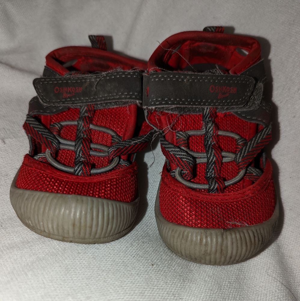 Baby/Toddler OshkoshBigosh sandals.